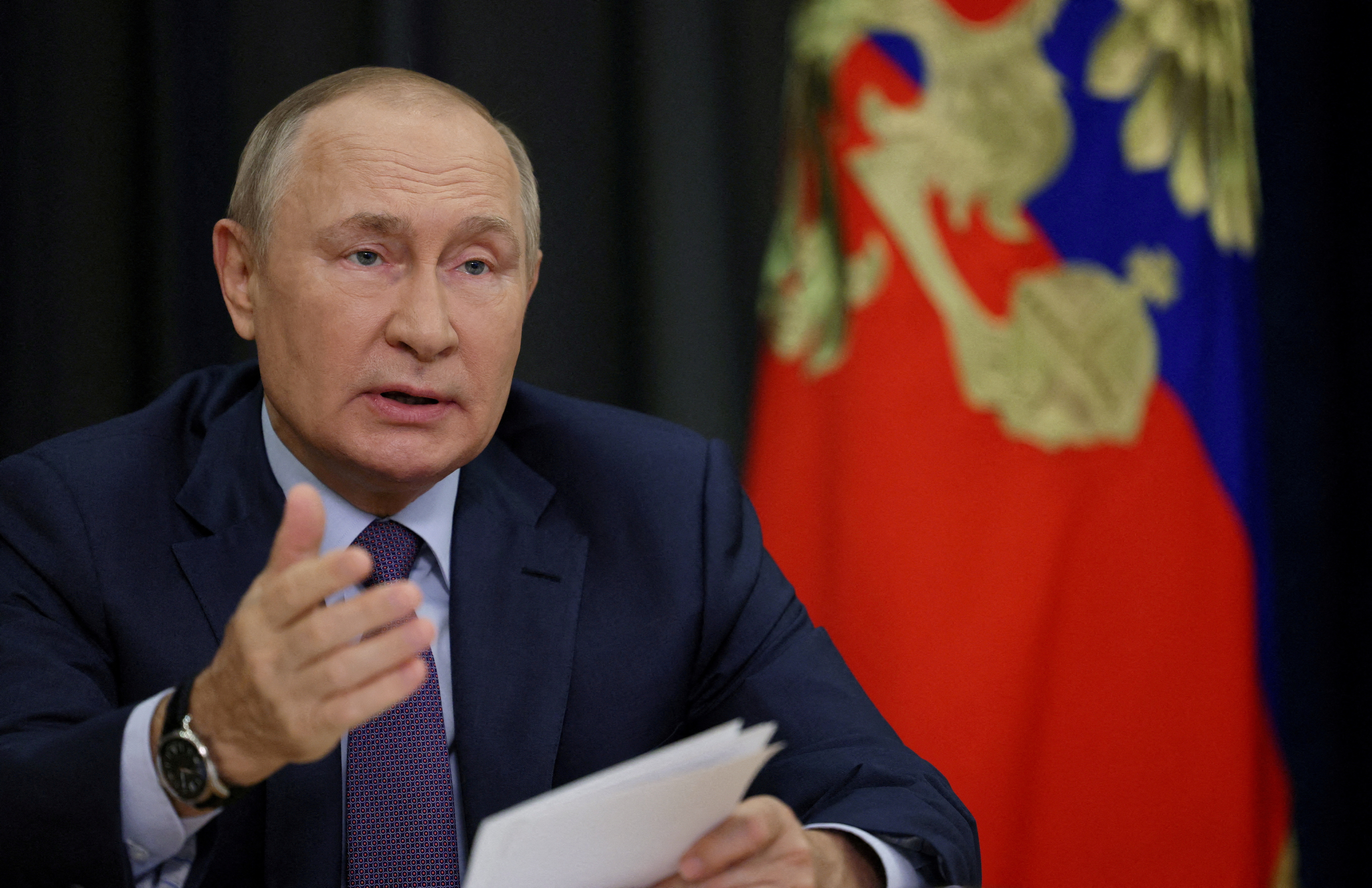 Tổng thống Nga Vladimir Putin chủ trì cuộc họp qua liên kết video ở Sochi